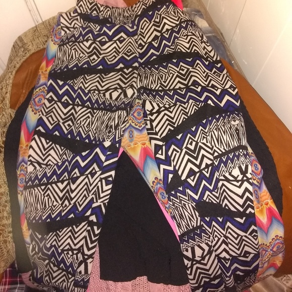 Clothes - Picture 2 of 7